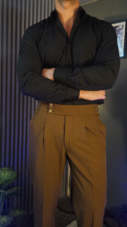 Brown Signature Button Gurkha Pants × Black Button-Down Shirt