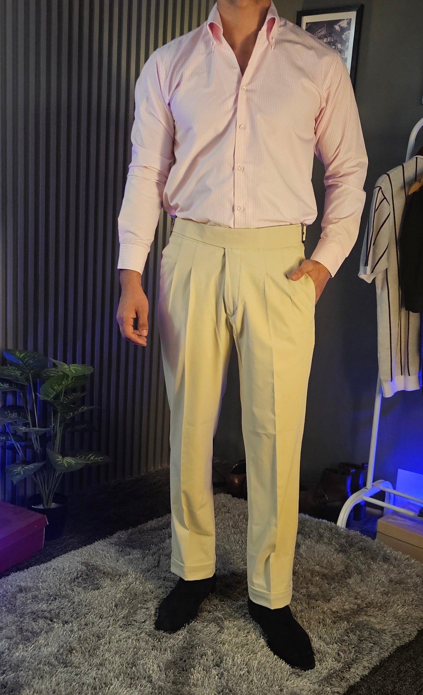 Beige Classic Buckle Gurkha Pant × Crepe Stripe One Piece Collar Shirt