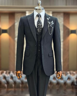 ITALIAN FIT MEN'S DARK GREY SINGLE BREASTED SUIT BY ITALIAN VEGA® (3-PIECE)