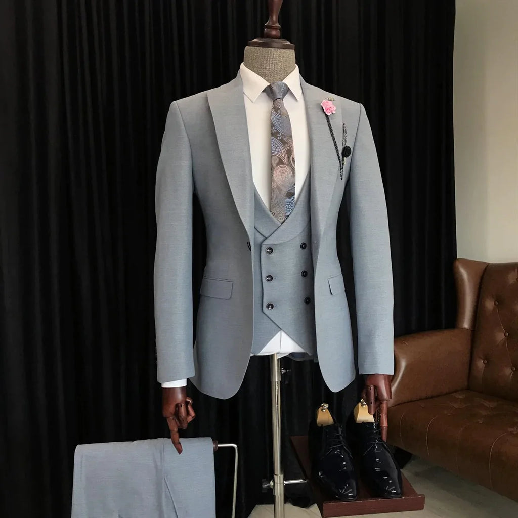ITALIAN FIT MEN'S ASH GREY SINGLE BREASTED SUIT BY ITALIAN VEGA® (3-PIECE)
